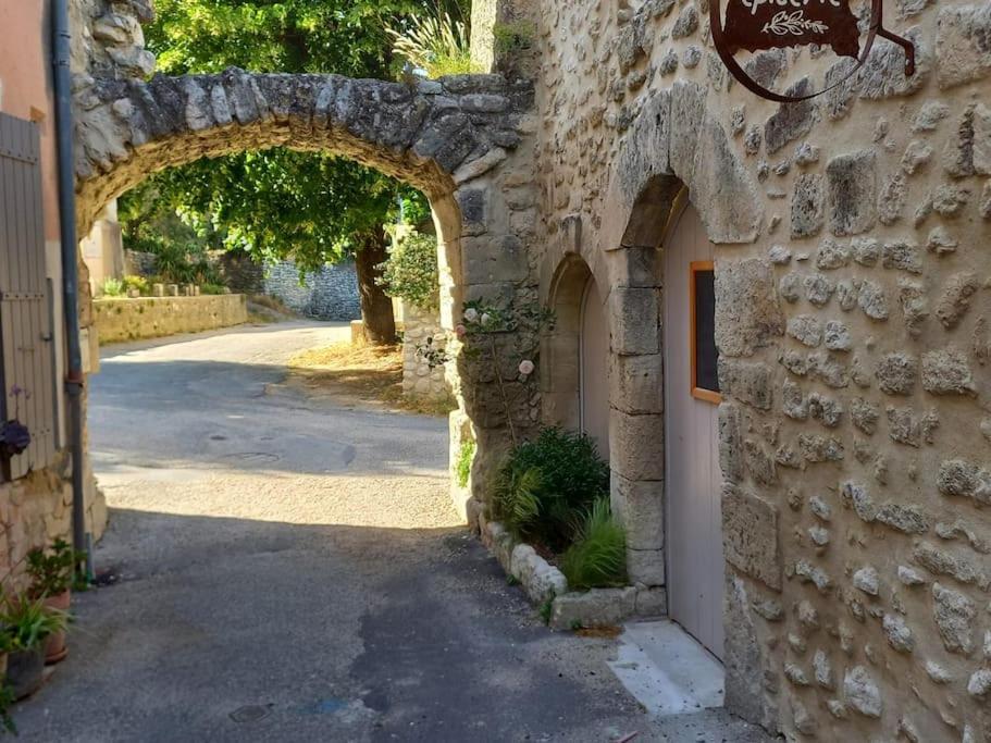 Le Clos Du Rempart - 2 A 4 Pers. Saint-Restitut المظهر الخارجي الصورة